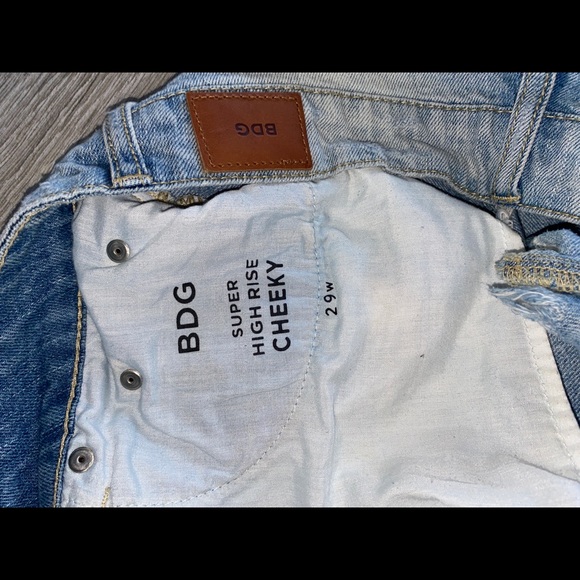 Urban Outfitters Jean Shorts - Picture 3 of 5